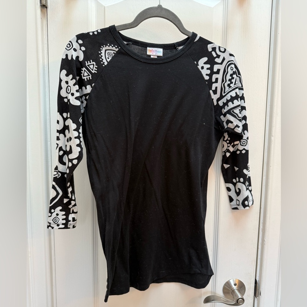 LuLaRoe 3/4 Sleeve Shirt XS